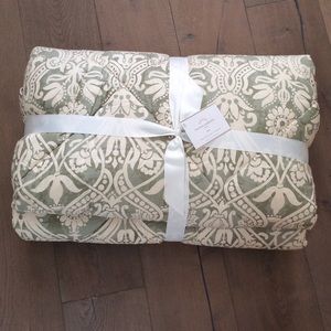 Pottery Barn Lorraine Comforter Quilt Twin